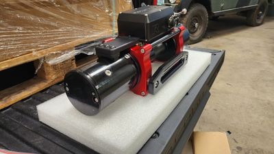 Friction Brake Equipped (no air required)