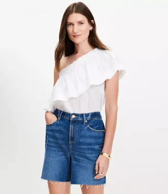 Top asimétrico con volantes a rayas- Blanco