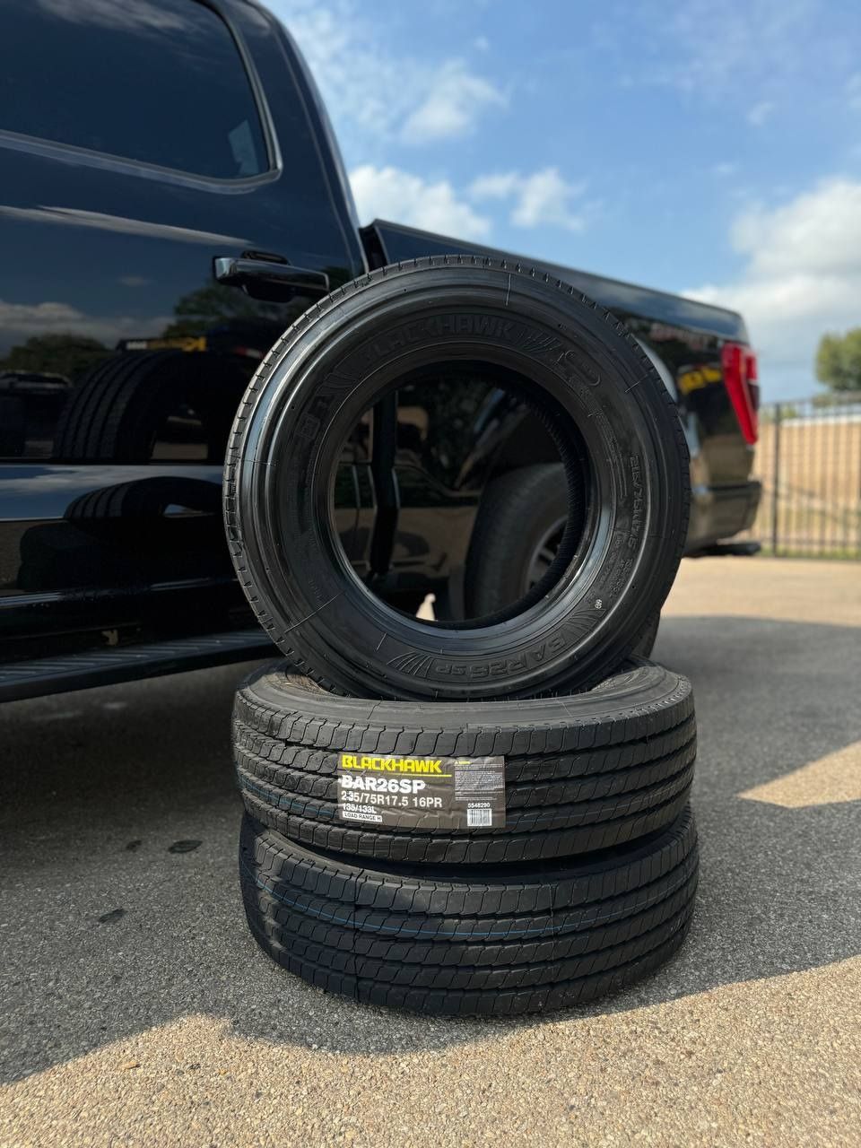 Blackhawk BAR26 235/75r17.5 18pl