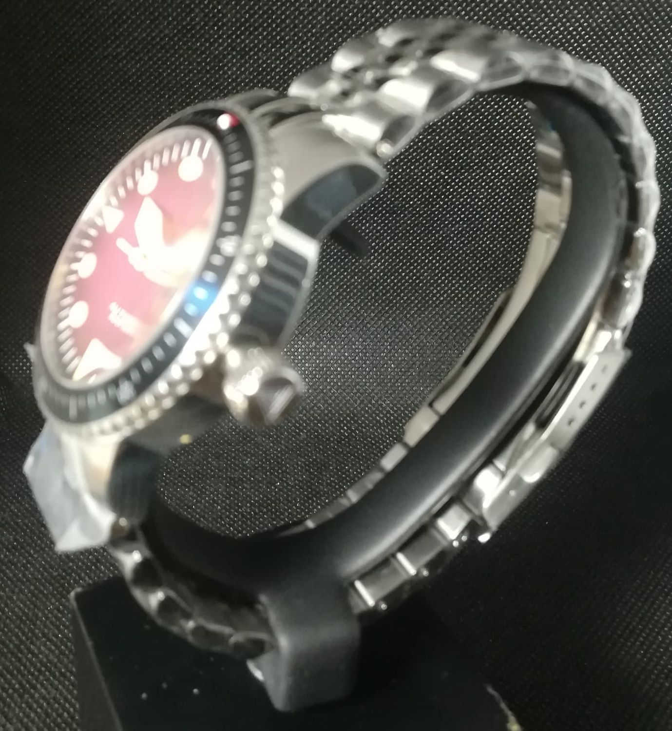 Vertigo Medusa Red