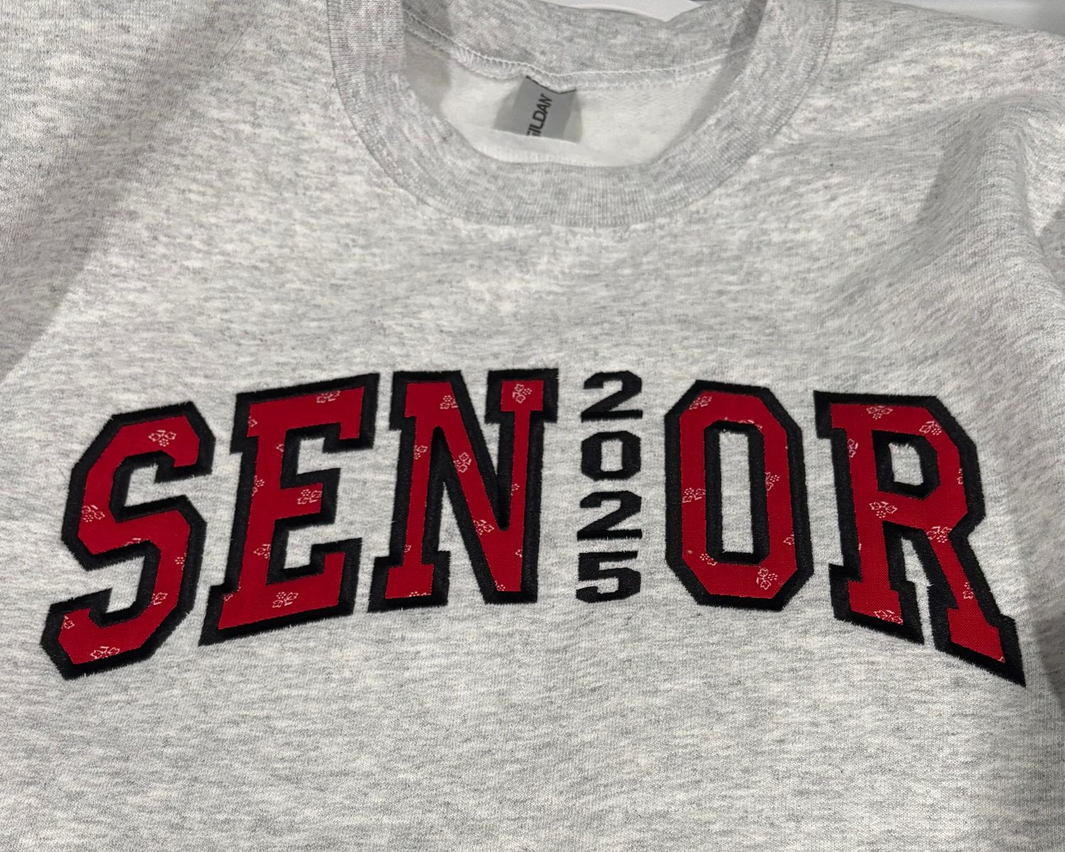 Senior 2025 Applique Shirt