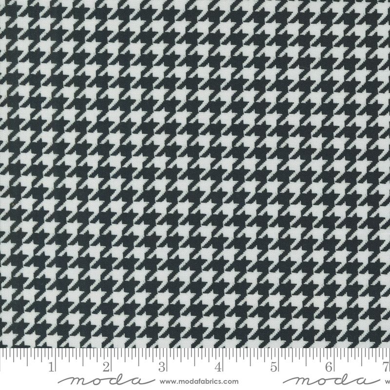 Sable Swan - Ebony Porcelain (Houndstooth)