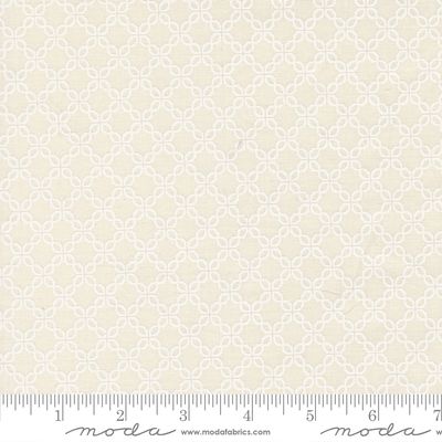Sunbonnet - Porcelain White Lattice Yardage