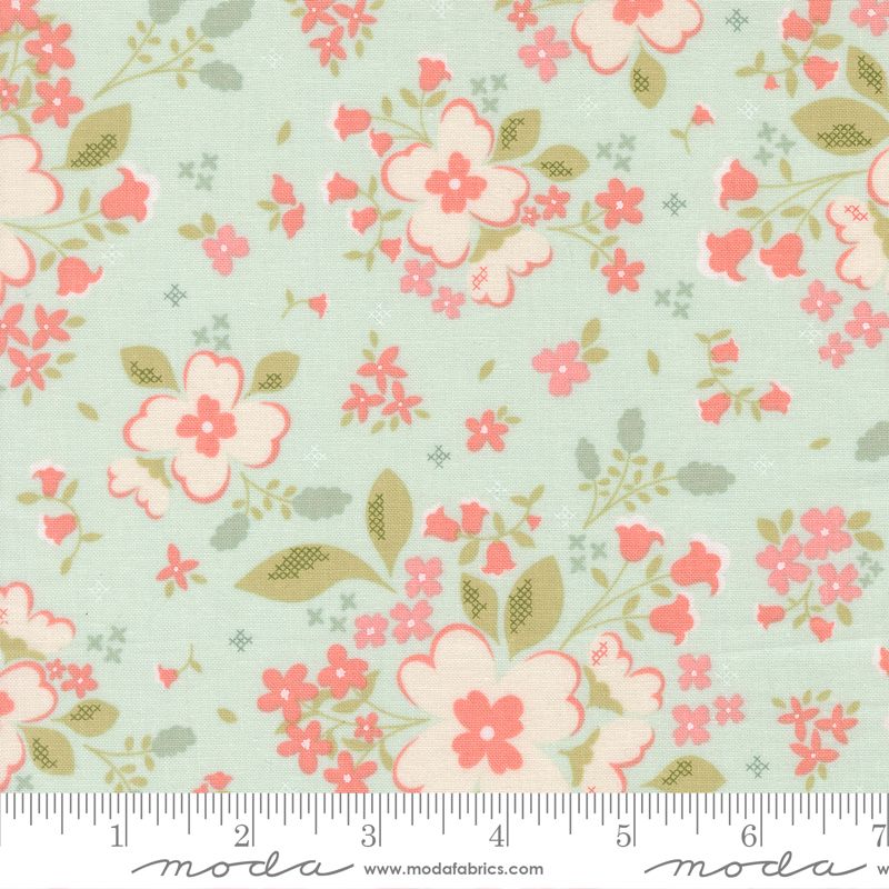 Sunbonnet Pale Blue Pretty Petals