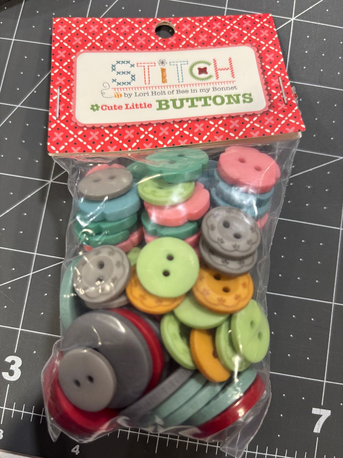 Lori Holt Stitch Cute Little Buttons