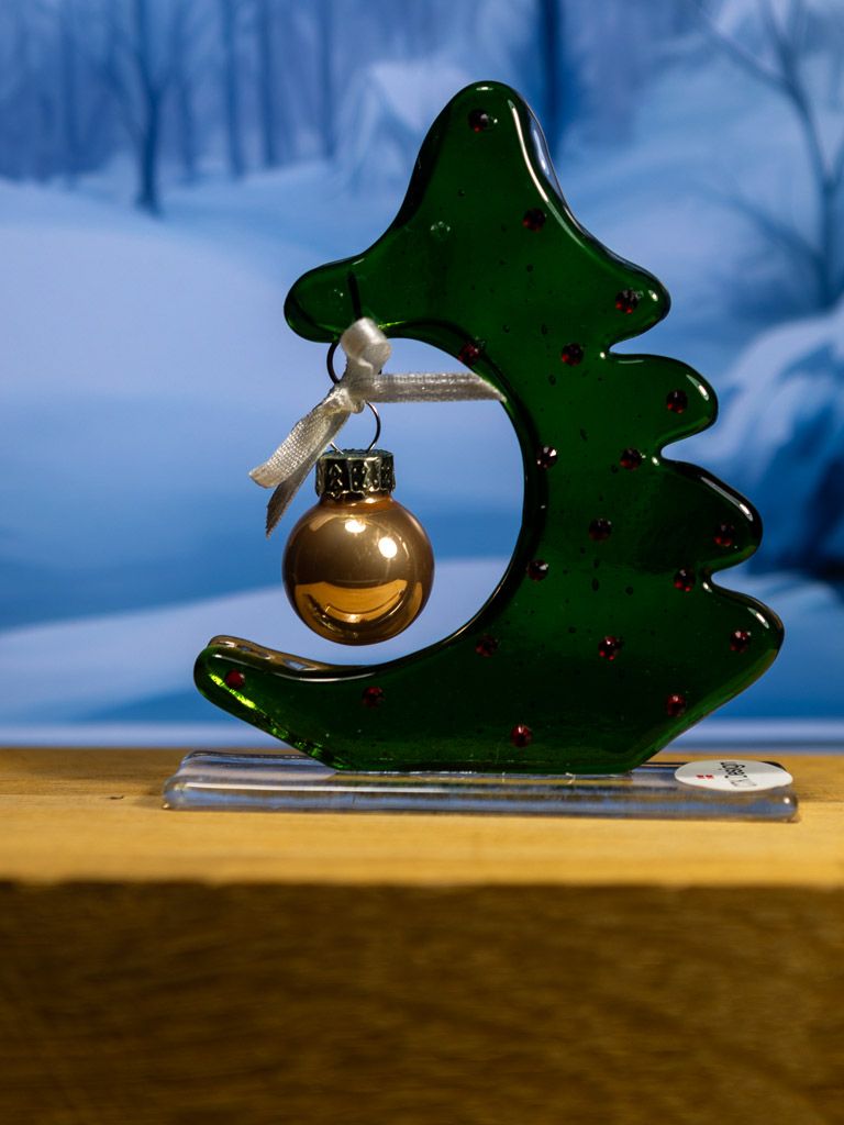 Juletræ med kugle i transparent glas