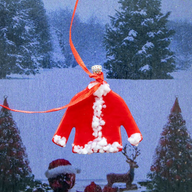 Julesweater, rød med hvid lukning, til ophæng