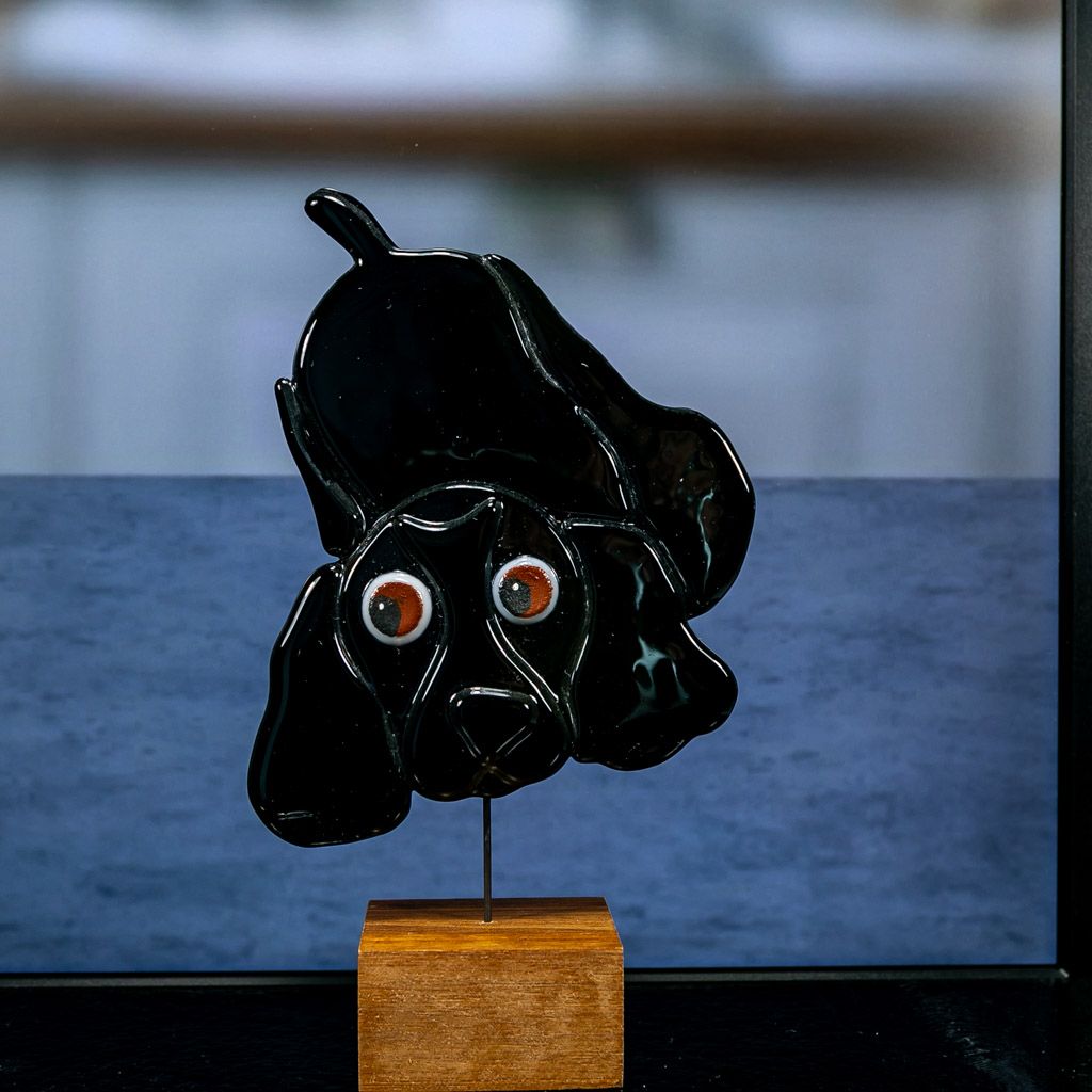 Glasfigur, hund, cocker spaniel, sort, med træfod