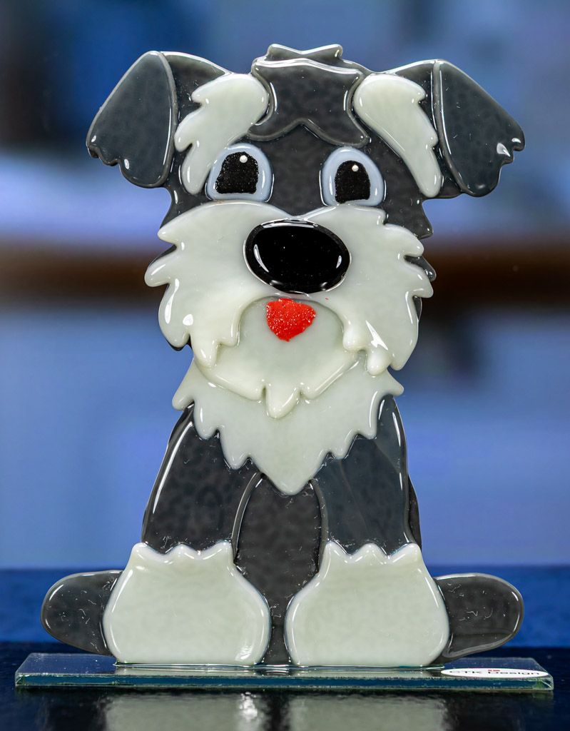 Glasfigur, hund, grå, snauser, idefix, på glasfod
