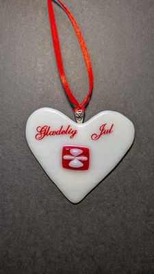 Glasfigur, juletræspynt, Julegaven – Hjerte med Glasfigur, juletræspynt, Julegaven – Hjerte med "Glædelig Jul"
