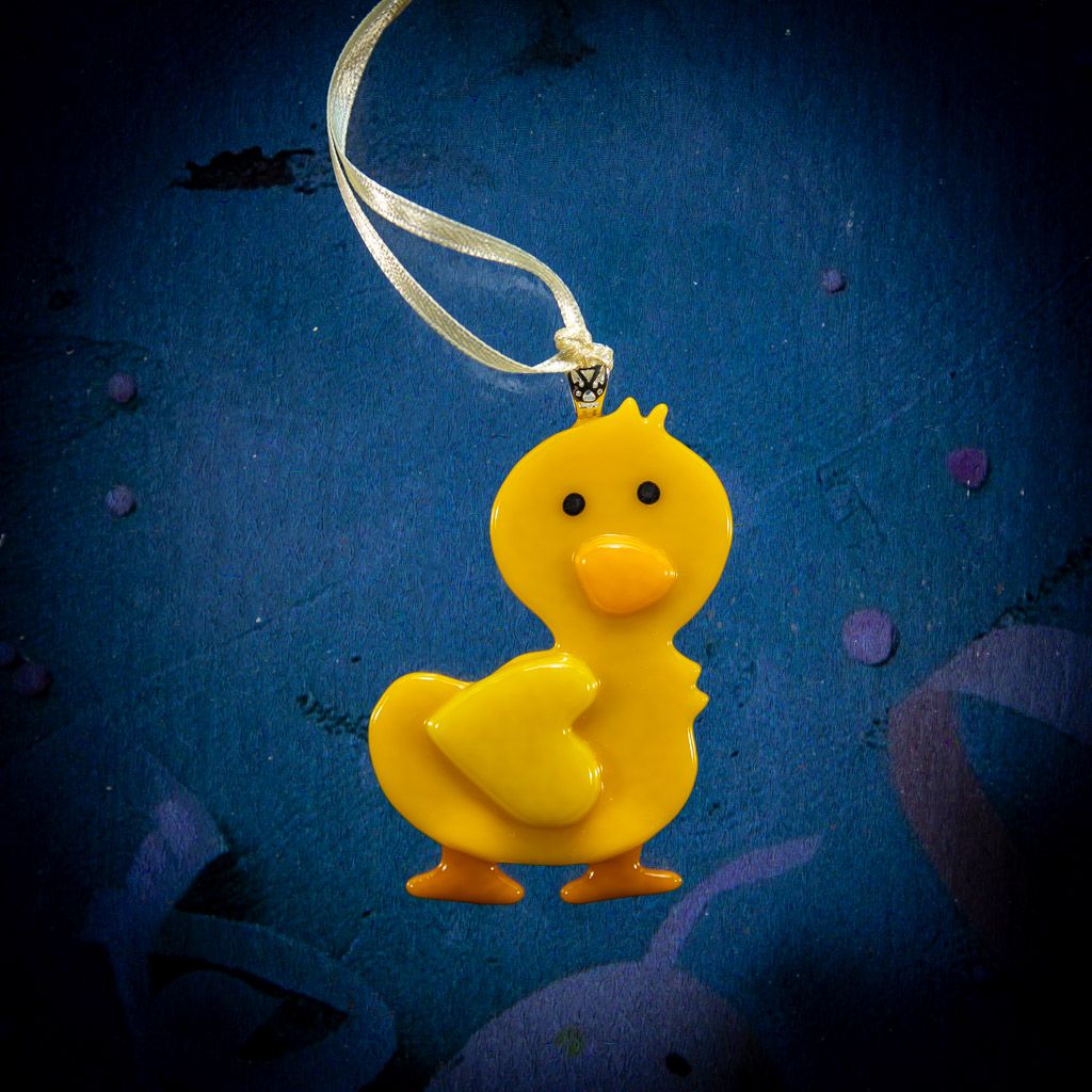 Glasfigur, påske kylling, går mod højre, til ophæng