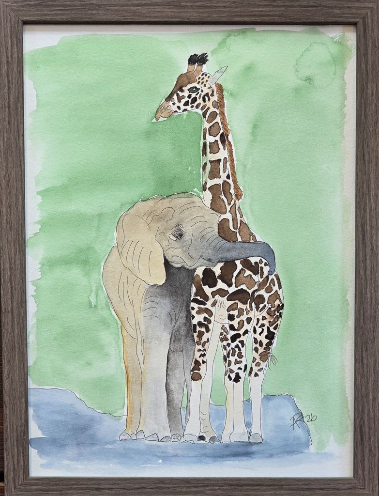 Maleri, Anne-Mette, Akvarel, Tryghed Akvarel af en elefant og giraf tæt sammen, mens elefanten holder snablen omkring giraffen.