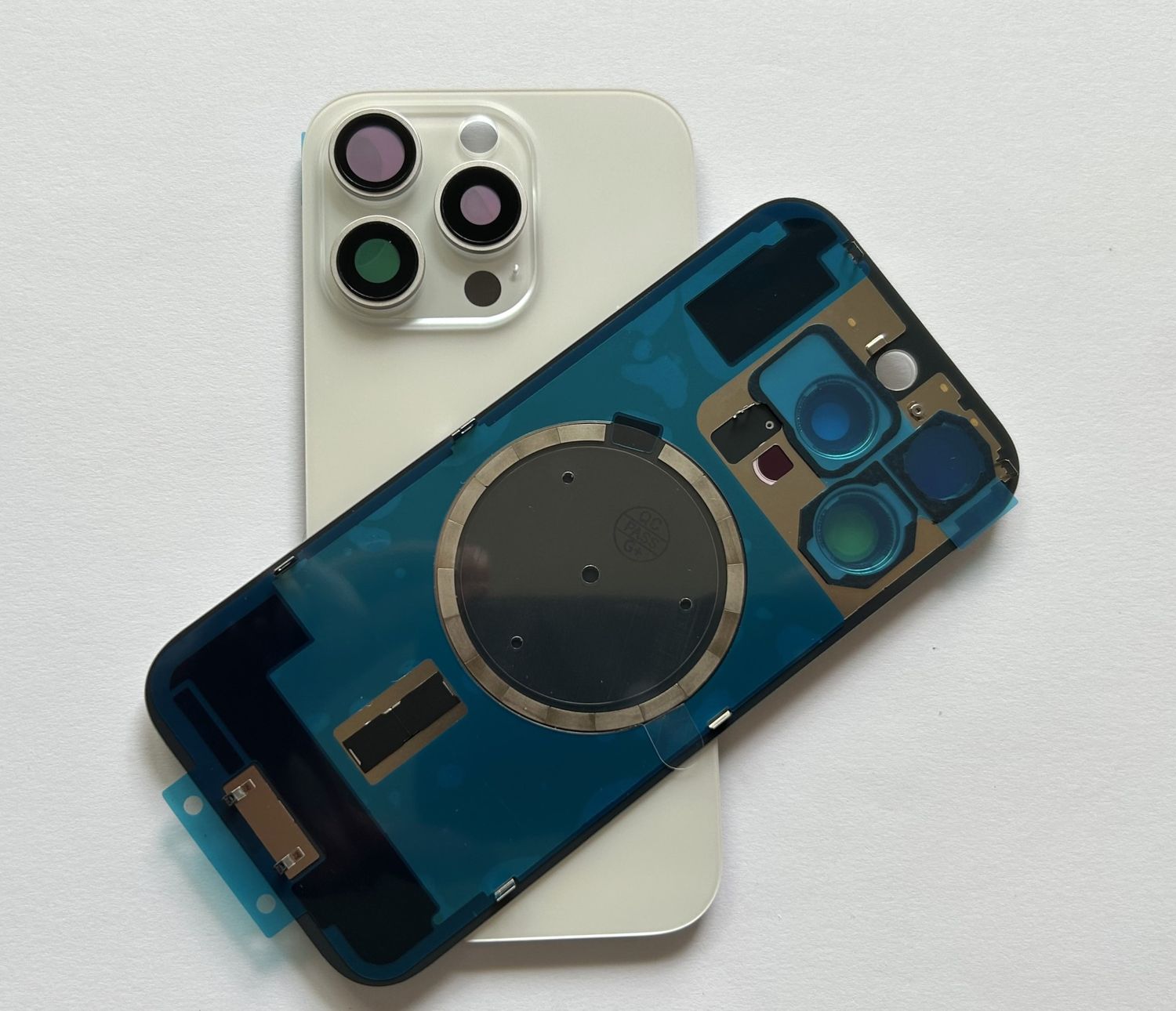 Tylna klapka  iPhone 16 Pro Biały White +Magnesy+Szkiełka Jakość PREMIUM Jedna-Część !