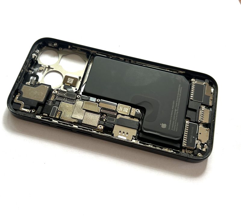 Korpus z taśmami  iPhone 15 Pro Czarny 9/10