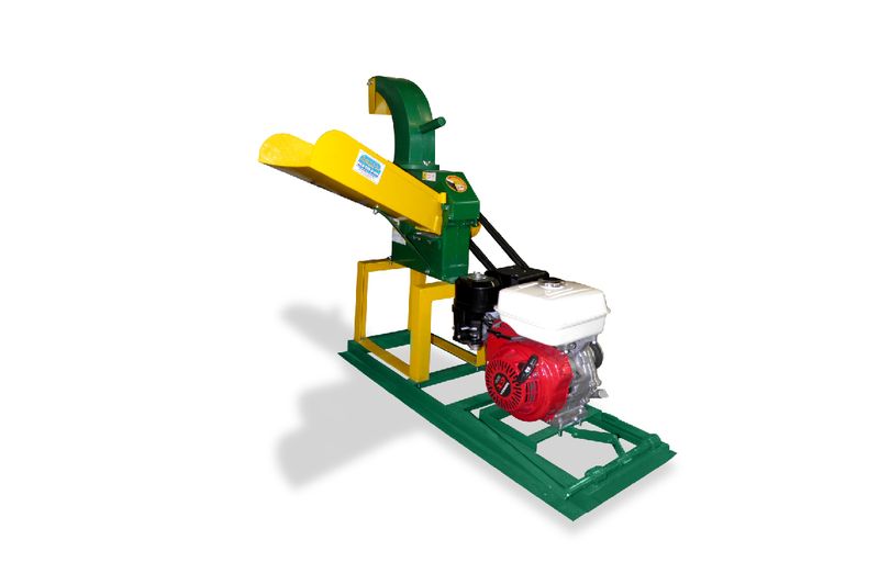 Picadora maqtron 2ton. b-612m 1000kg/h c/mg honda 9hp