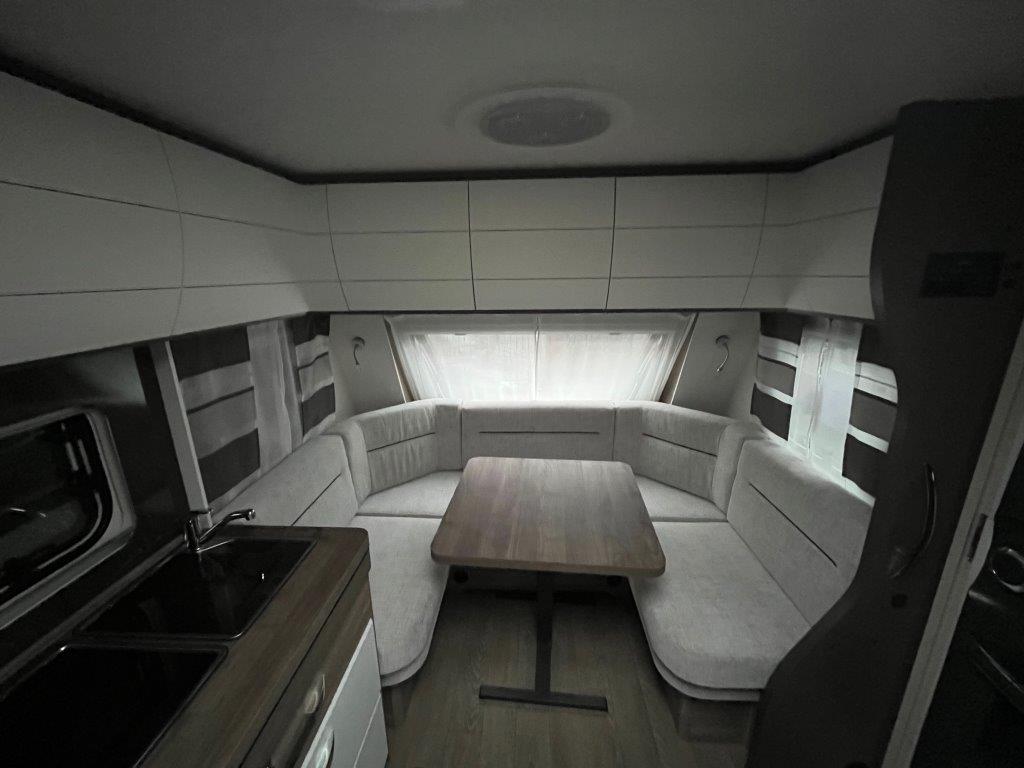 Caravane hobby 540 wlu excellent edition 2024 (lits jumeaux salon en u et douche a l’arrière)offre sp