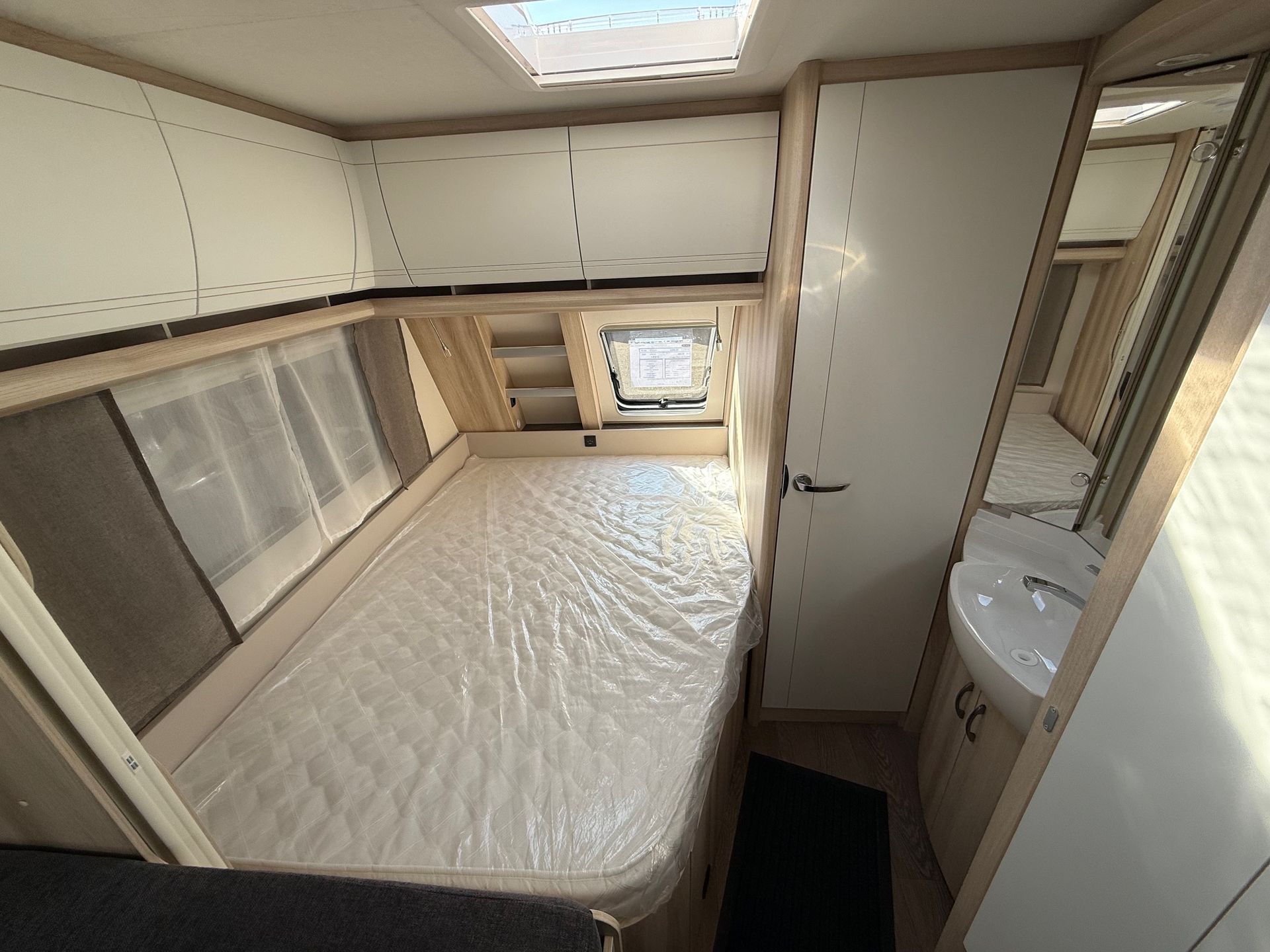 HOBBY  400 SFE DE LUXE 2026 /  27 870€