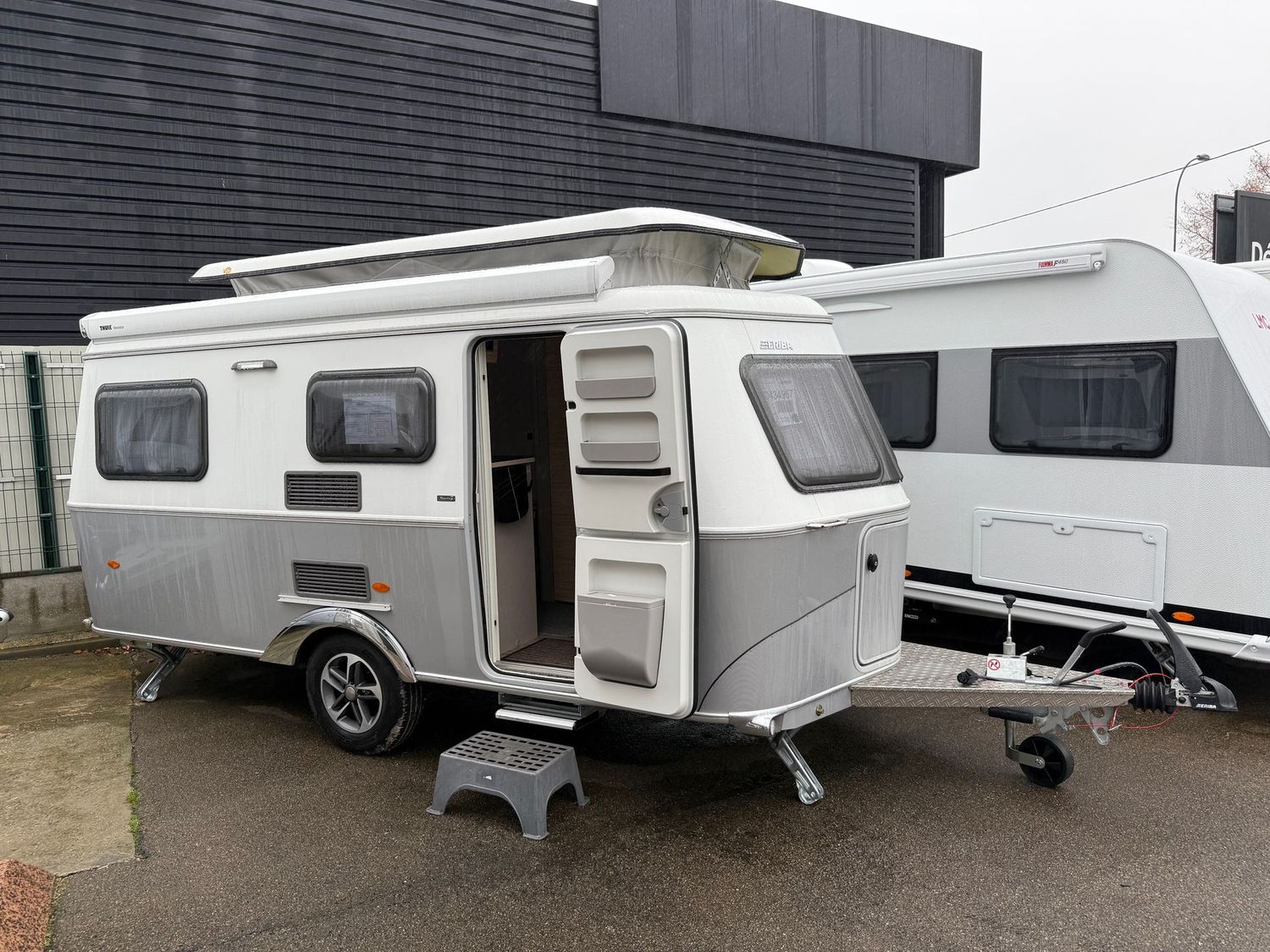 ERIBA 542 TOURING URBAN 35 335 € ERIBA 542 TOURING URBAN 35 335 €