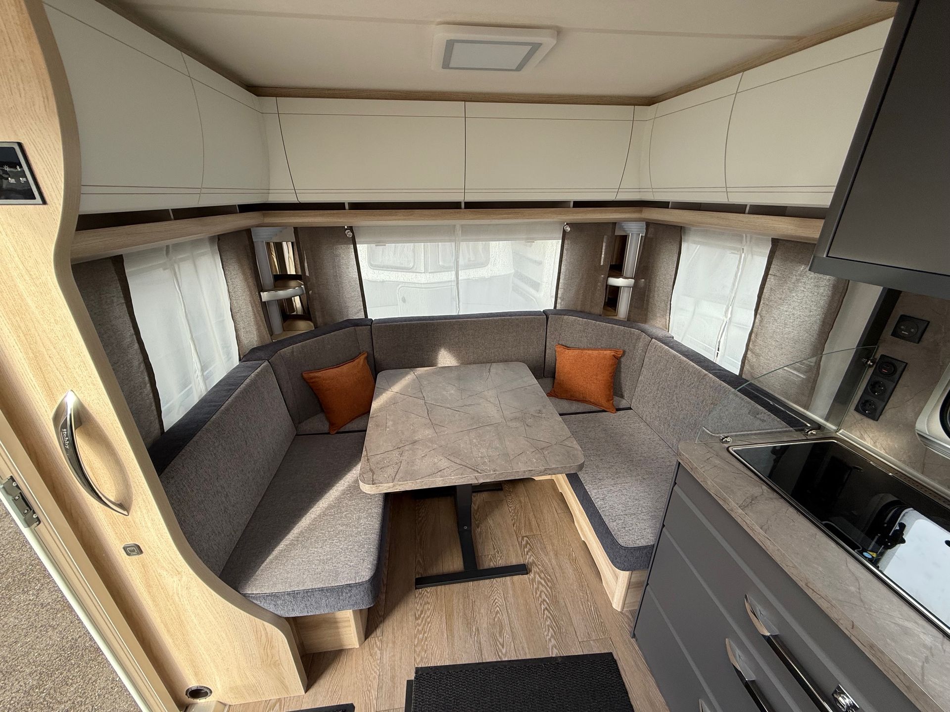 HOBBY 460 UFE  29 390€