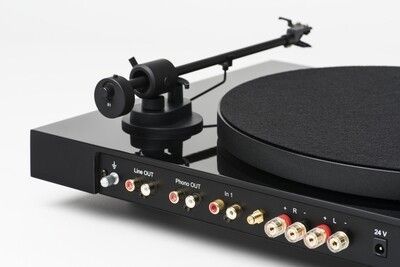 Turntable — Complete Audio in Maroochydore, QLD
