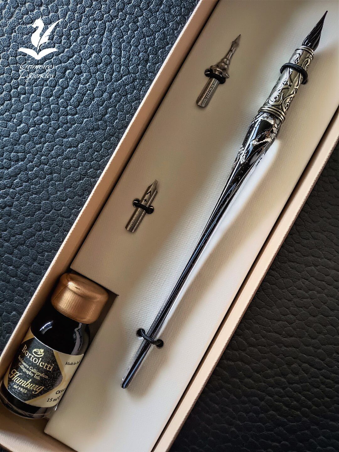 Plume en Verre Noire