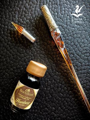 Plume en Verre Ambre