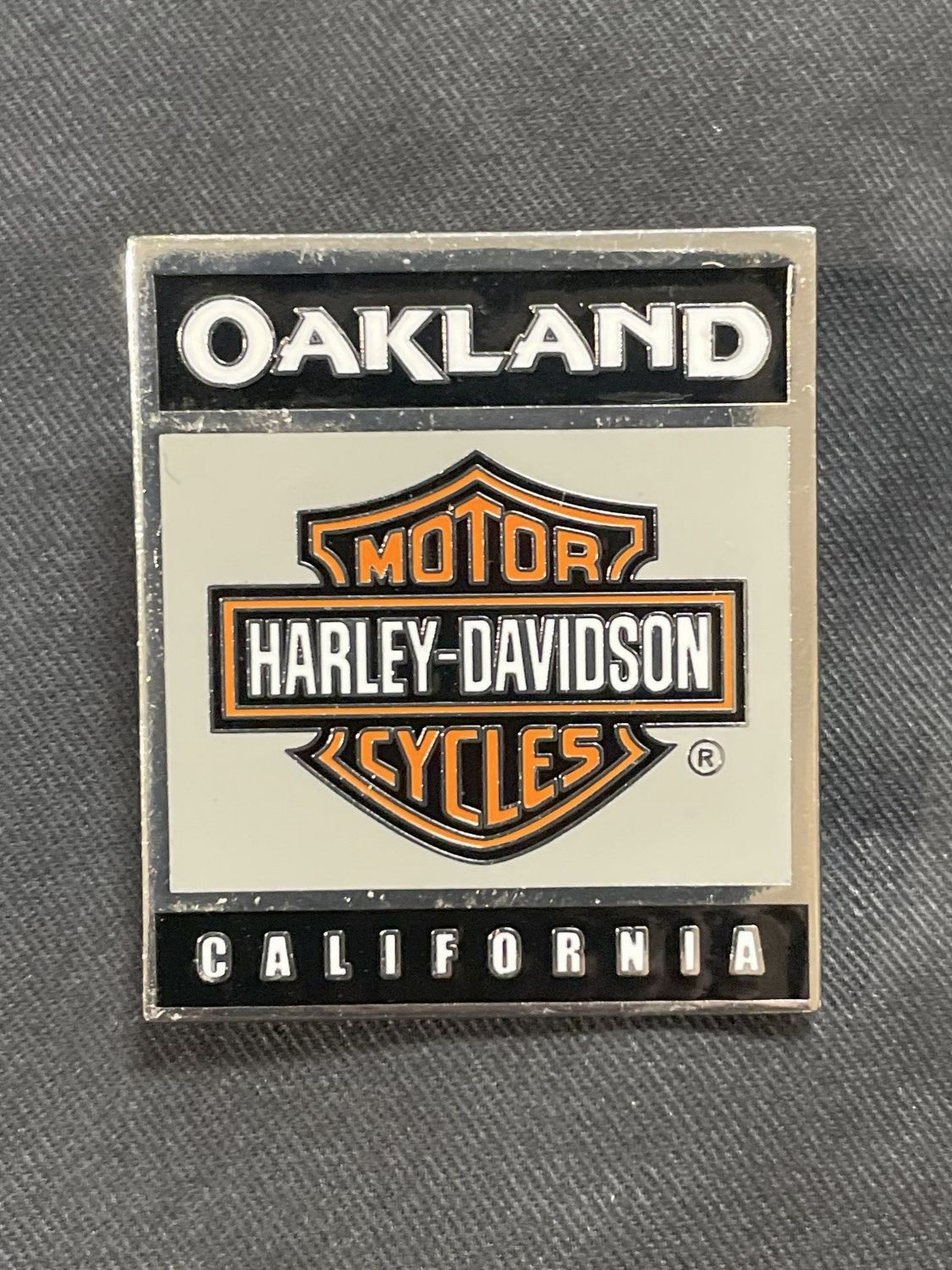 OAKLAND HARLEY-DAVIDSON BAR &amp; SHIELD METAL PIN