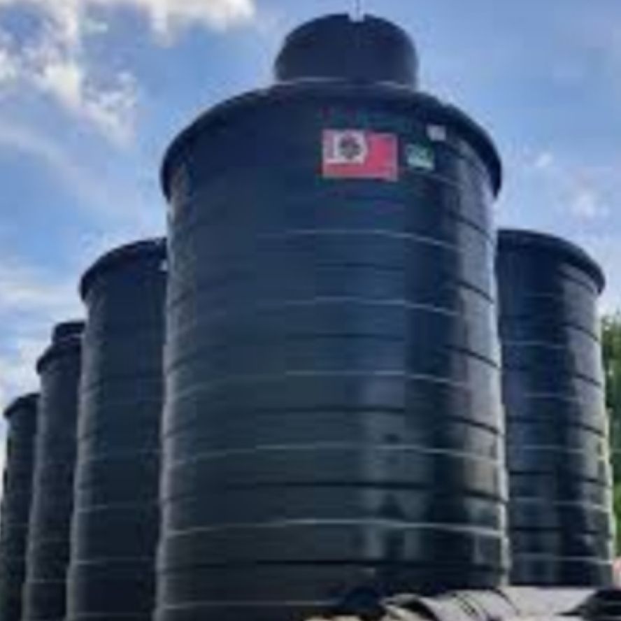 1000 Gal Buffalo Tank - 9 years warranty
