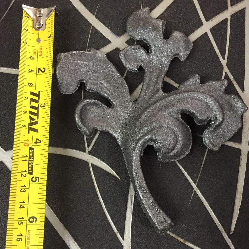 Leaf Gate Pattern left