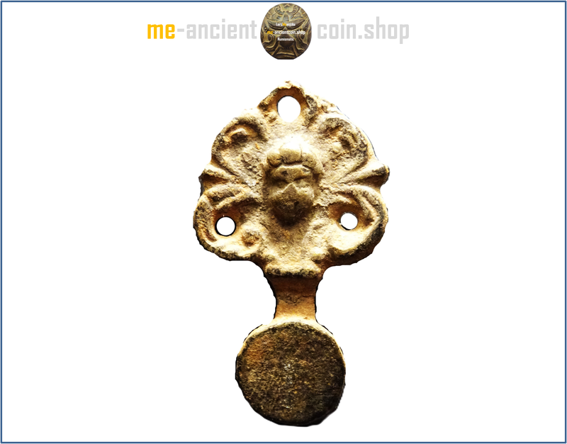 Byzantine Empire, bronze belt buckle (6th–8th centuries AD), with ornaments and face