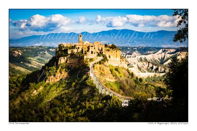 2022-11-09-0119 - Italie, Civita di Bagnoregio - 3x2 grand