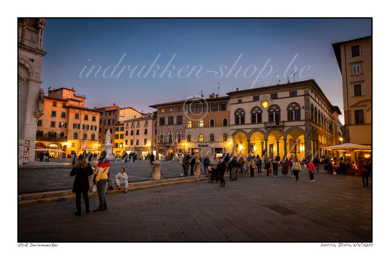 2022-11-11-0147 - Italie, Lucca - 3x2 grand