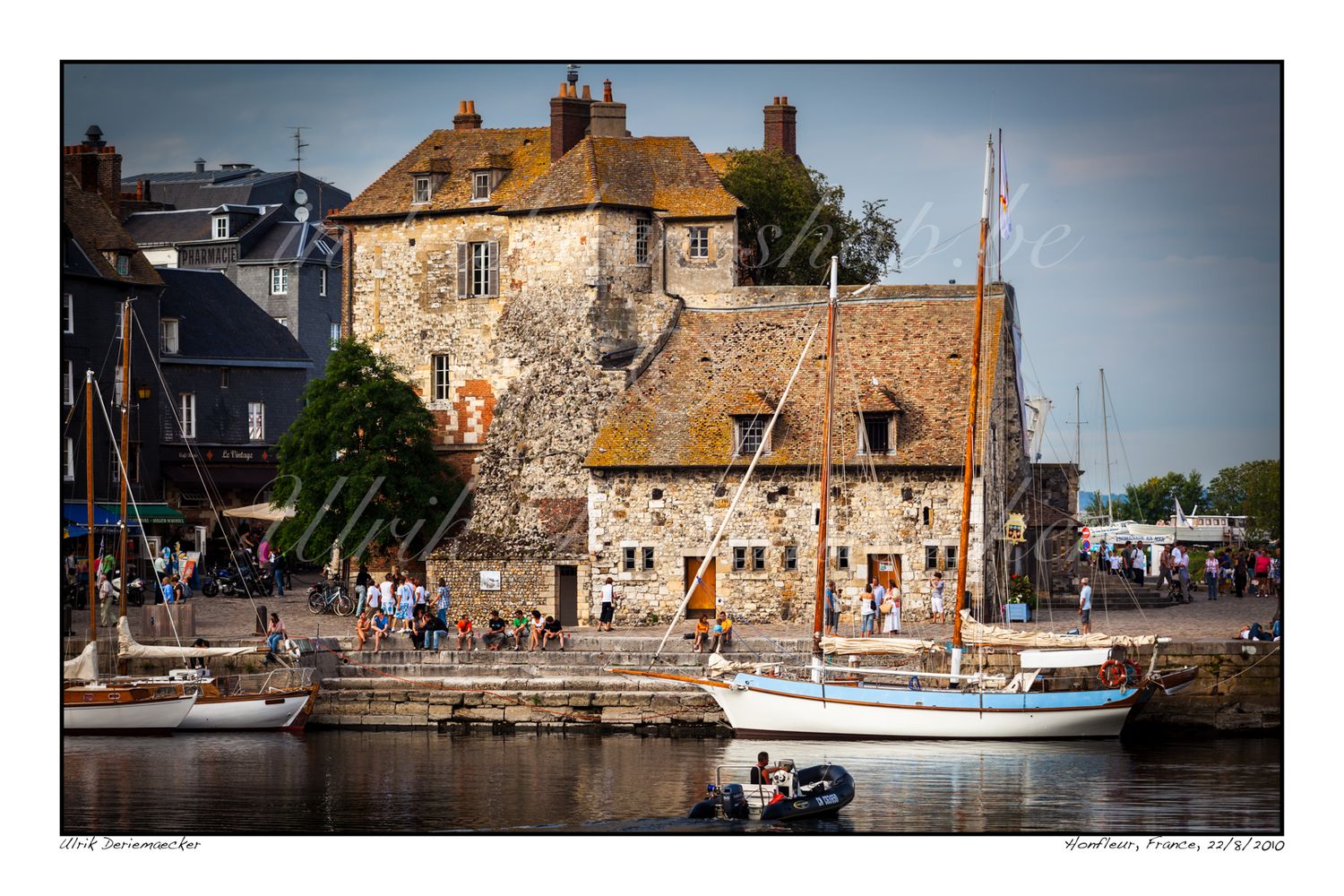2010-08-22-0102 - France, Honfleur - 3x2 big