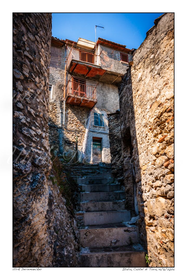 2025-08-14-0056 - Italie, Castel di Tora - 2x3 grand