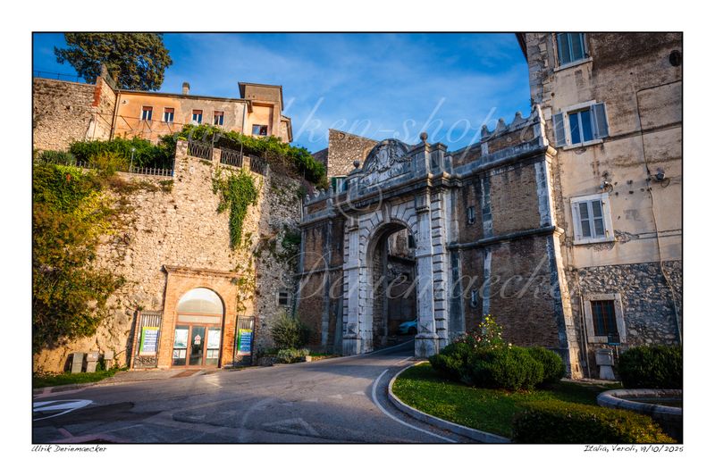 2025-10-19-0061 - Italië, Veroli - 3x2 klein