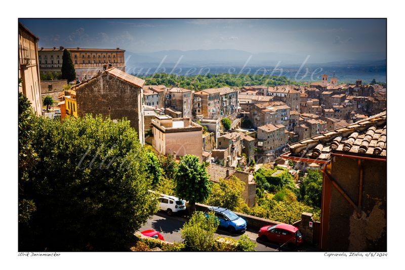2024-08-04-0009 - Italie, Caprarola - 3x2 petit