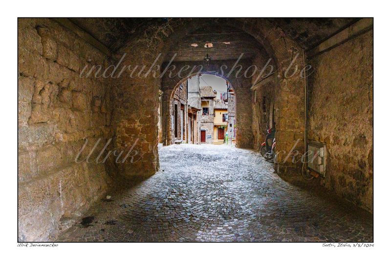 2024-08-03-0057 - Italie, Sutri - 3x2 petit