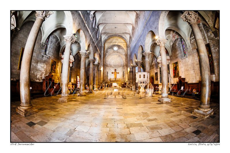 2024-08-06-0088 - Italie, Lucca - 3x2 petit