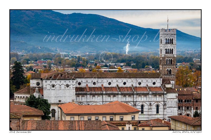 2022-11-12-0048 - Italie, Lucca - 3x2 petit