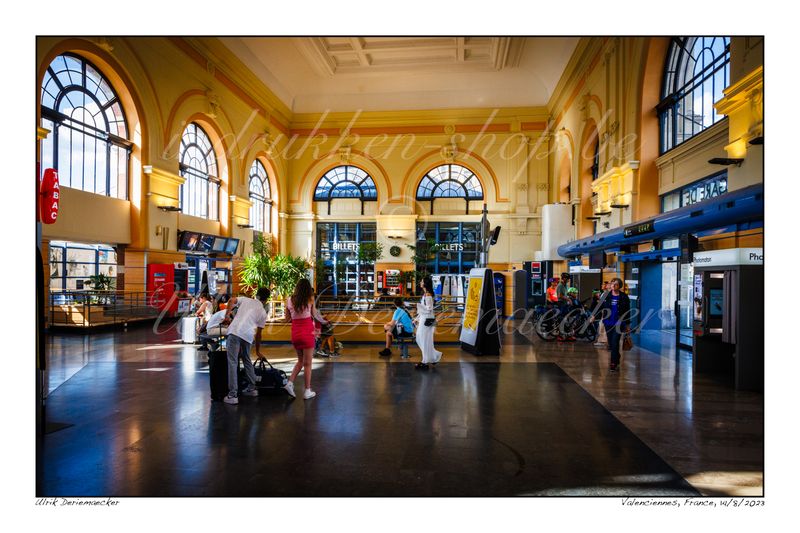 2023-08-14-0101 - France, Valenciennes - 3x2 small