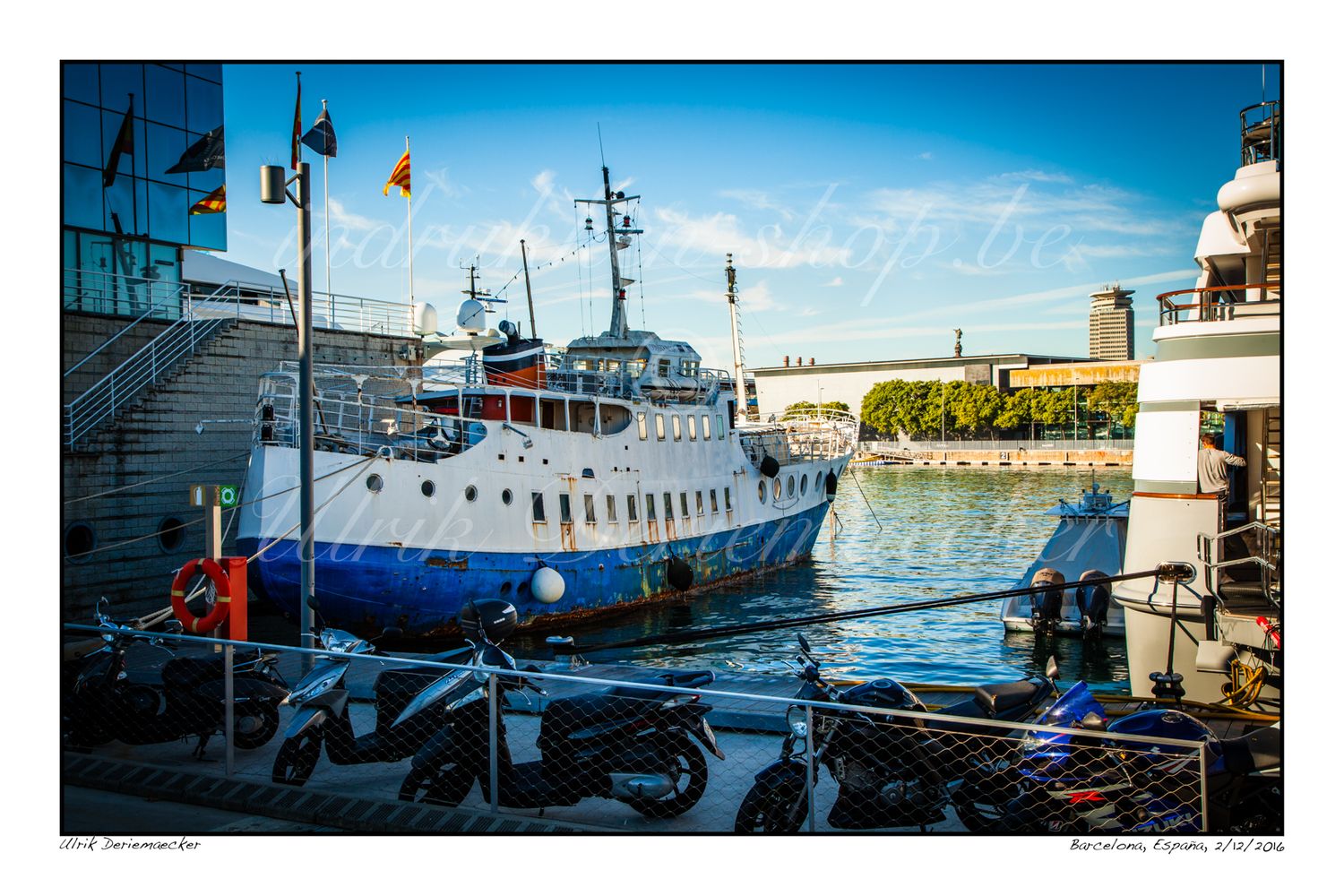 2016-12-02-0005 - Spain, Barcelona - 3x2 small