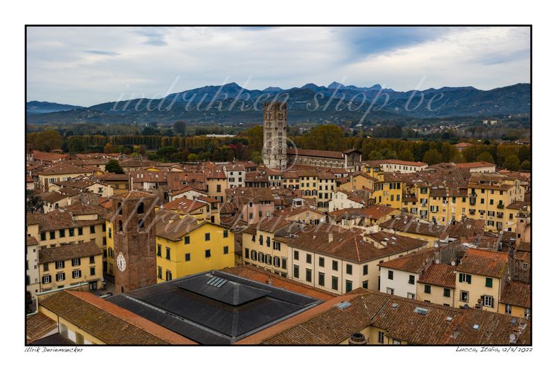 2022-11-12-0030 - Italie, Lucca - 3x2 petit
