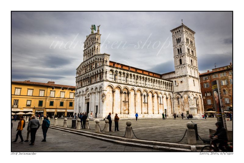2022-11-12-0006 - Italie, Lucca - 3x2 petit
