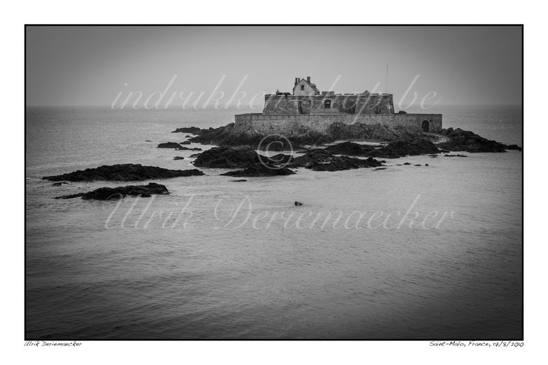 2010-08-17-0066 - France, Saint-Malo - 3x2 petit