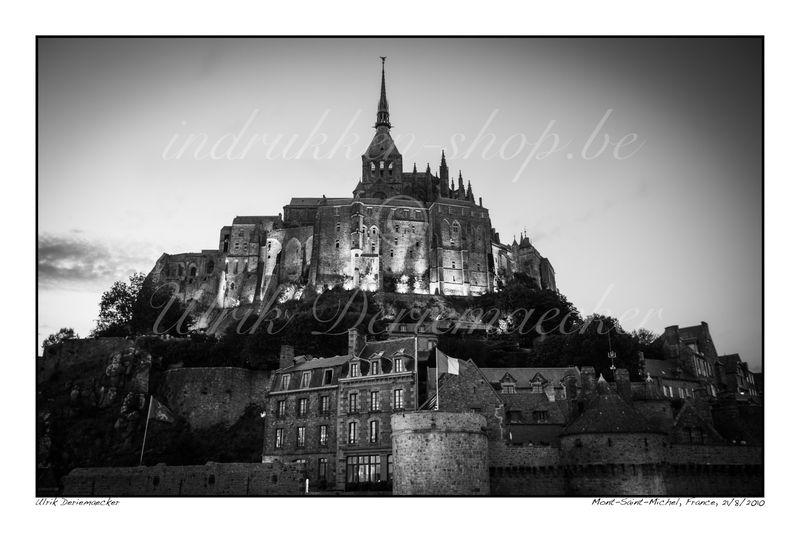 2010-08-21-0205 - France, Mont-Saint-Michel - 3x2 petit