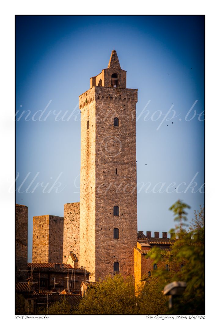 2010-04-09-0201 - Italië, San Gimignano - 2x3 klein 2010-04-09-0201 - Italië, San Gimignano - 2x3 klein