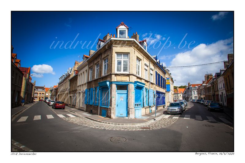 2009-08-28-0001 - France, Bergues - 3x2 small