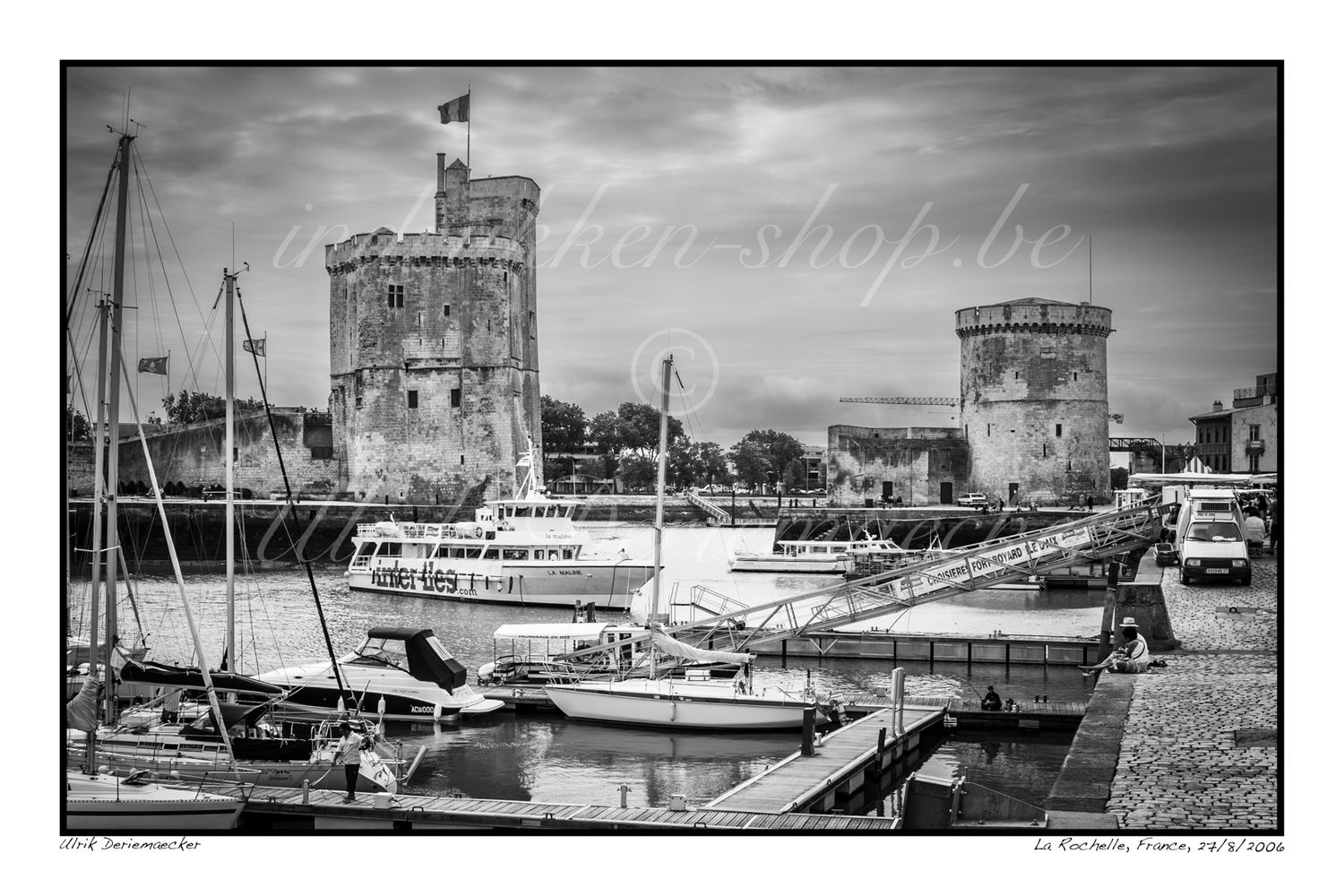 2006-08-27-0021 - France, La Rochelle - 3x2 small