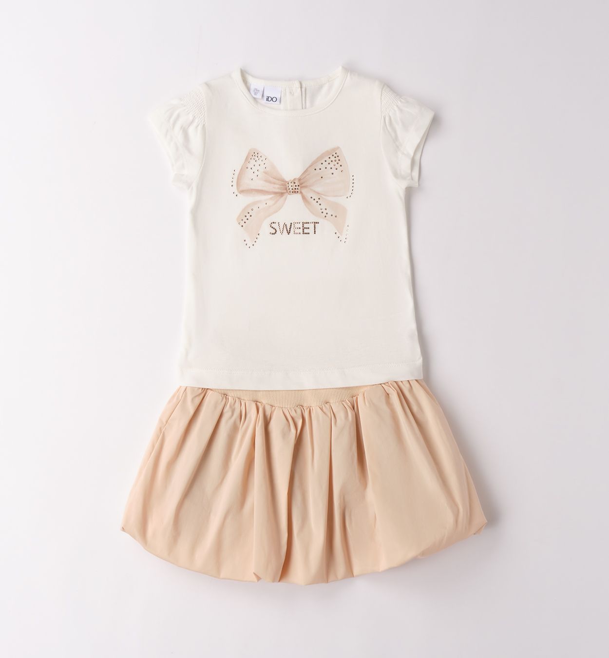 setje met ballonrokje en t-shirt met strik