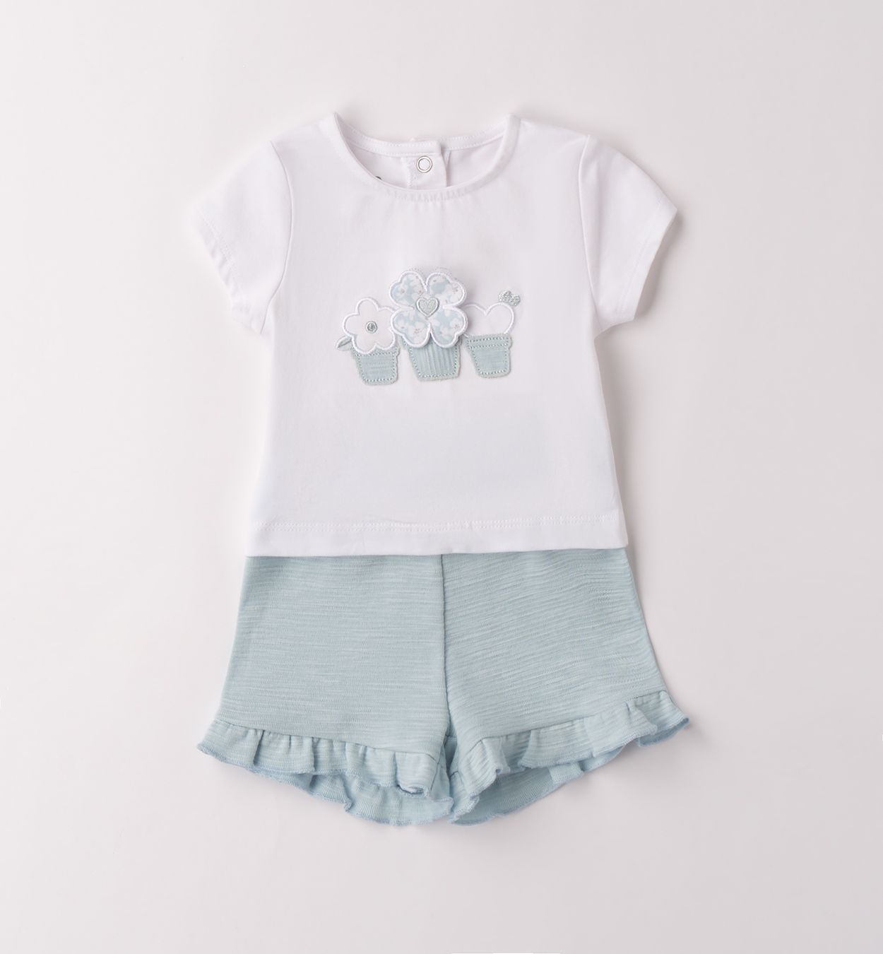 setje shortje geribbeld met t-shirt bloementjes